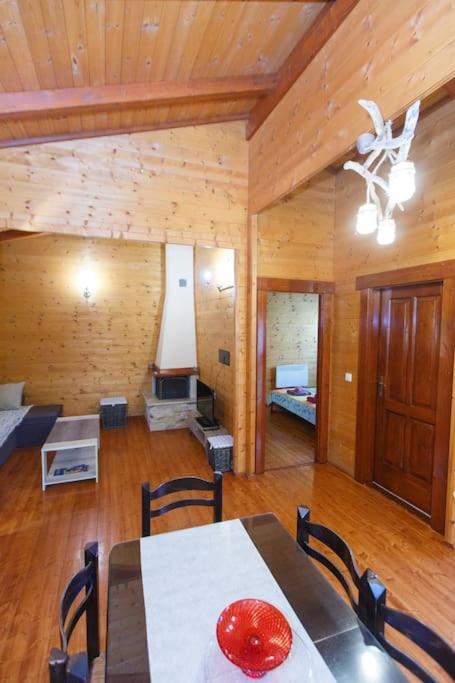 Wooden House In Ioannina Apartment Ngoại thất bức ảnh