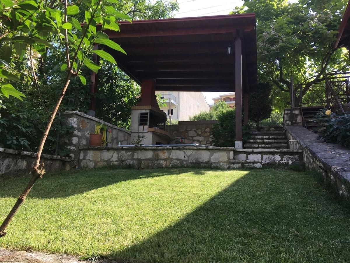 Wooden House In Ioannina Apartment Ngoại thất bức ảnh