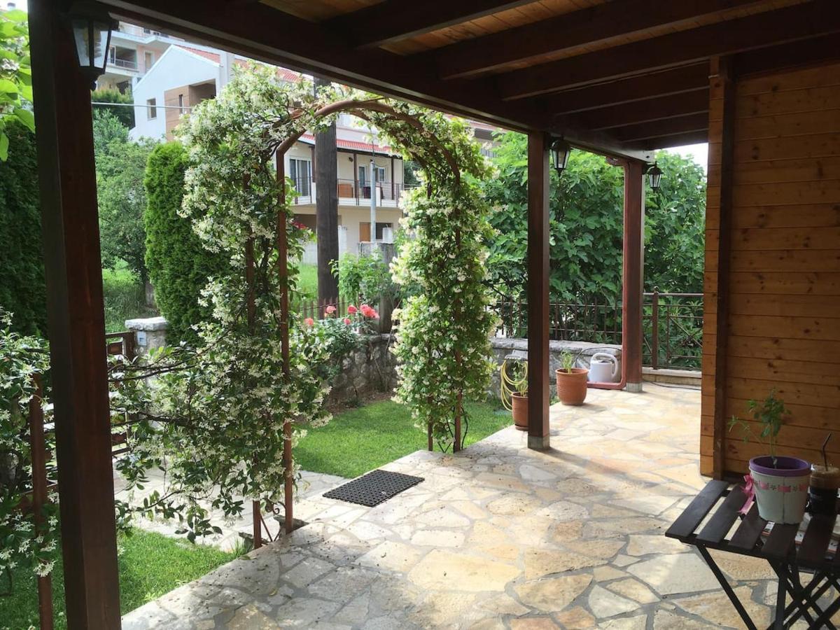 Wooden House In Ioannina Apartment Ngoại thất bức ảnh